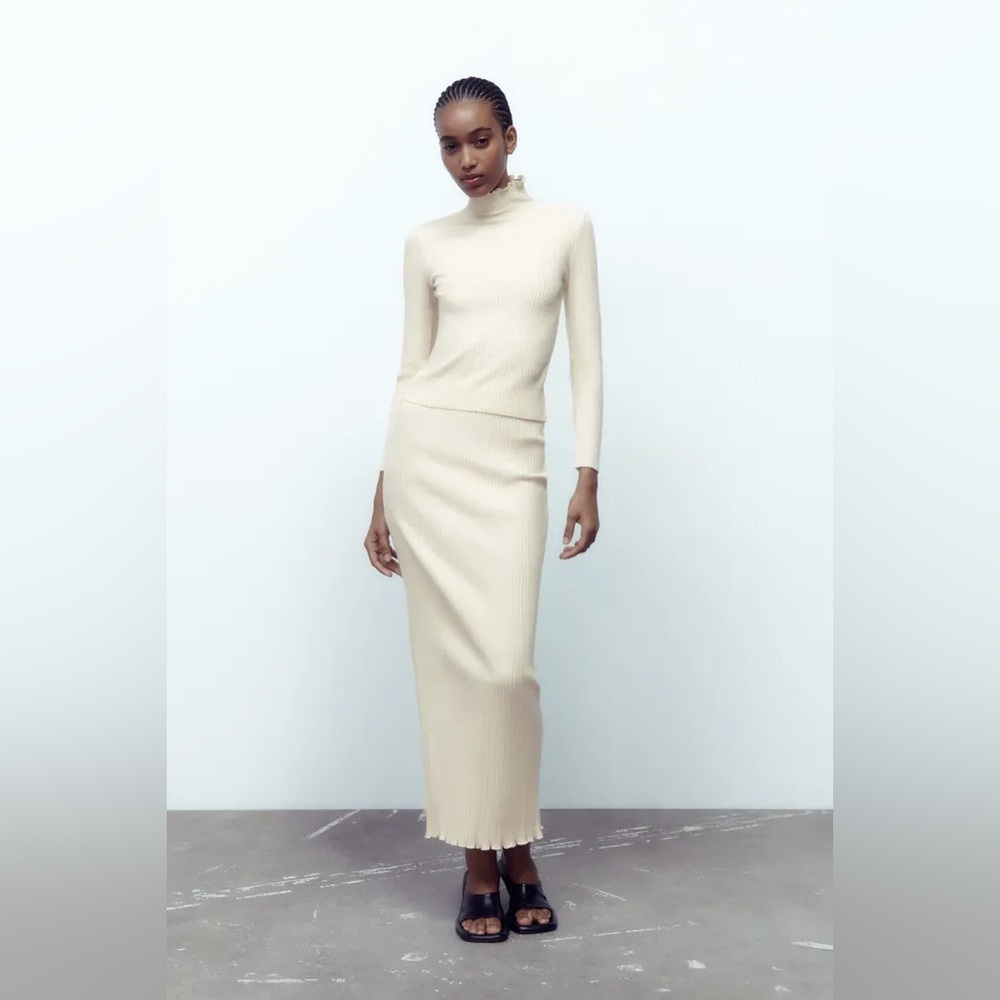 Zara long ribbed skirt cream small